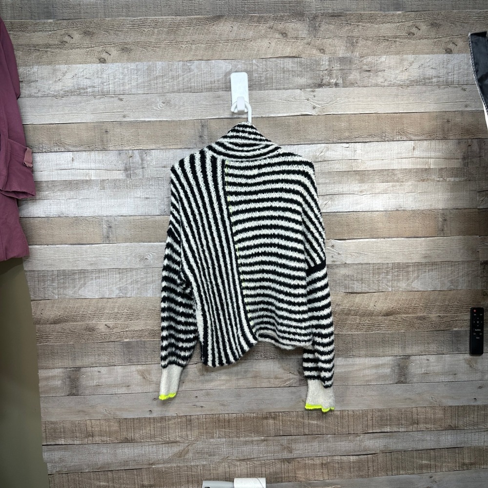 Pilcro Anthropologie Striped Cowl Neck Illusion Stripe Sweater Black White L - Picture 4 of 6